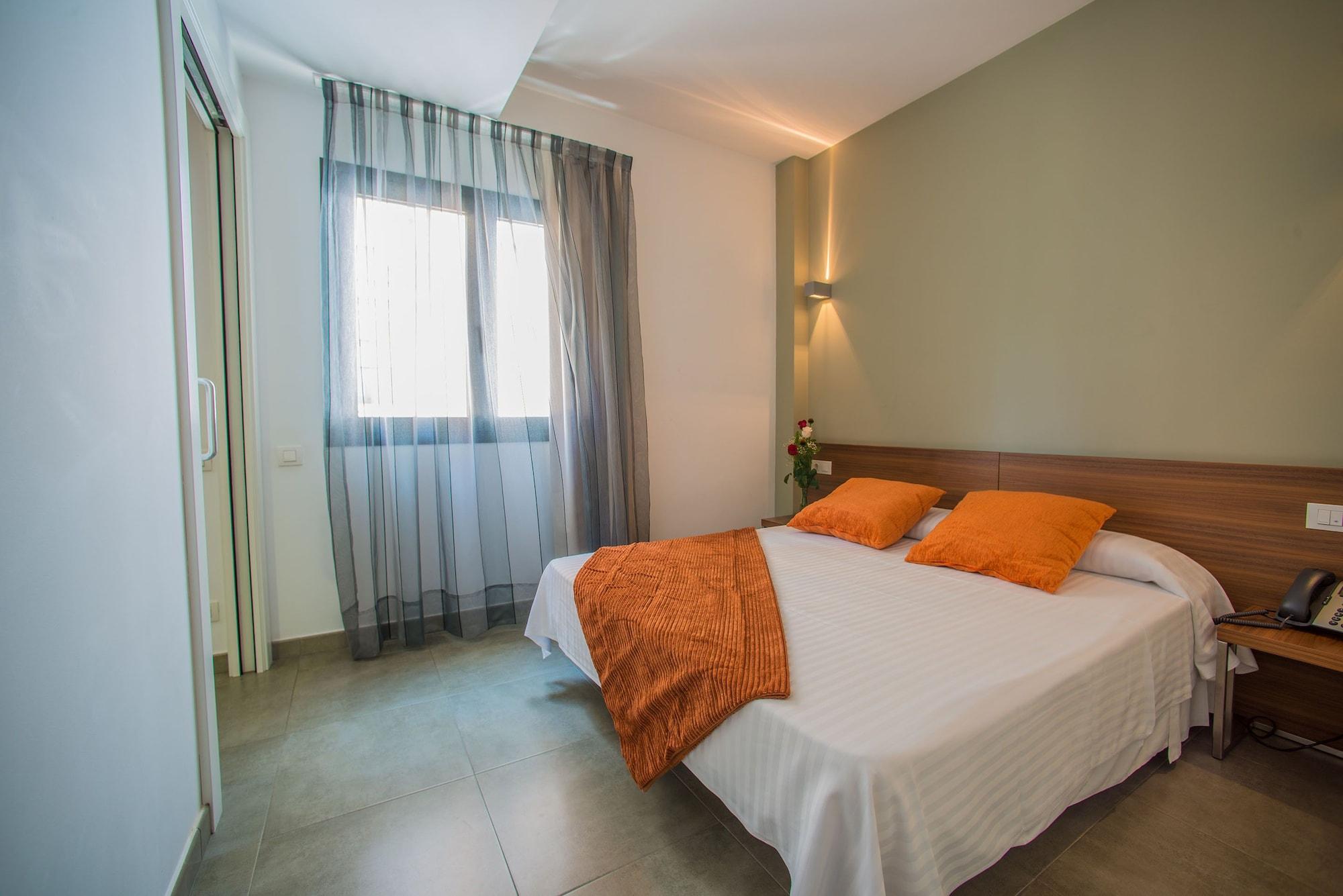 โอนา ลีฟวิง บาร์เซโลนา Aparthotel โอสปิตาเล็ต เดอ โยเบรกัต ภายนอก รูปภาพ