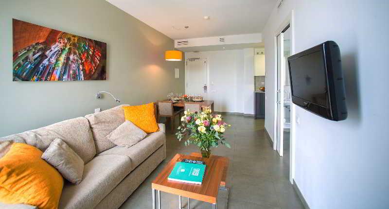 โอนา ลีฟวิง บาร์เซโลนา Aparthotel โอสปิตาเล็ต เดอ โยเบรกัต ภายนอก รูปภาพ