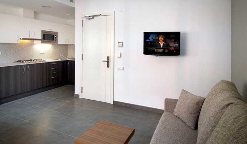 โอนา ลีฟวิง บาร์เซโลนา Aparthotel โอสปิตาเล็ต เดอ โยเบรกัต ภายนอก รูปภาพ